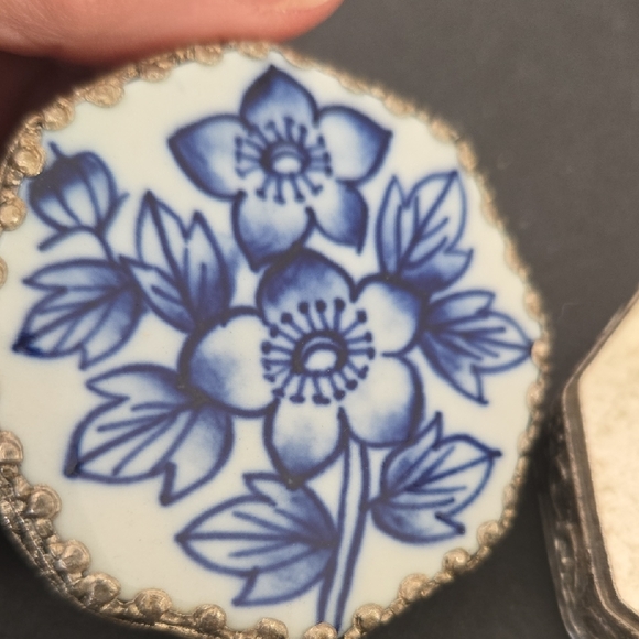 Vintage Silver Plated Ceramic Inlay Blue Floral Mirror Trinket Cosmetic Box - Picture 7 of 11